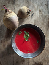 Lade das Bild in den Galerie-Viewer, Now Show Soup 'Family'