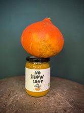 Lade das Bild in den Galerie-Viewer, Kürbissuppe